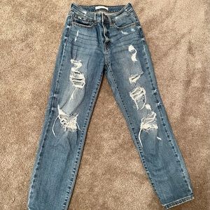 Buckle jeans